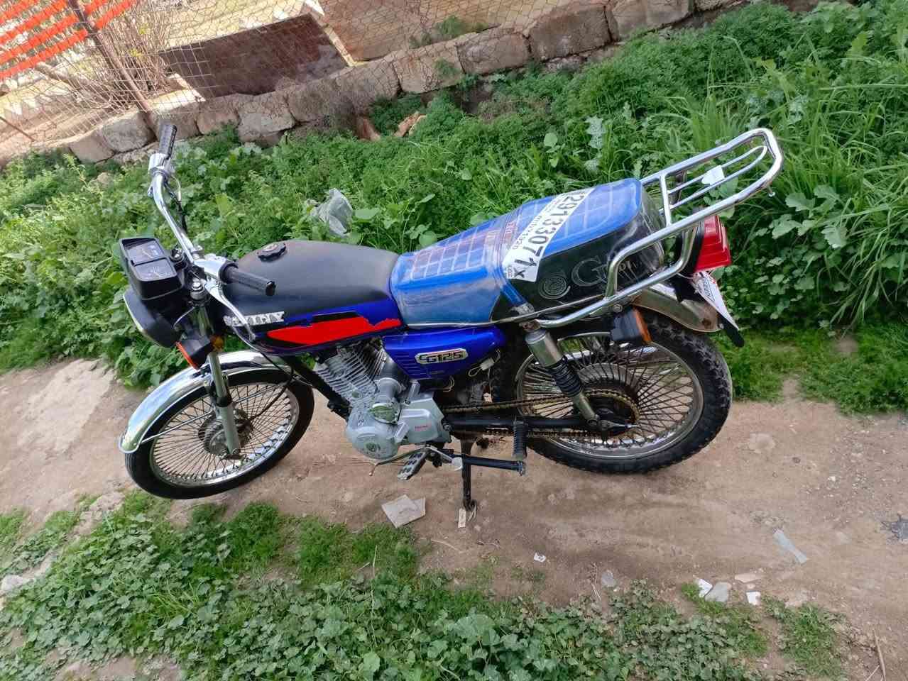 للبيع سيفان 2021 محرك مفتوح منفوك منفيس موجود ويرمنيه شغالا مكاني أيمن سعر 290 بي مجال مال جيتك ستفسار ***********
