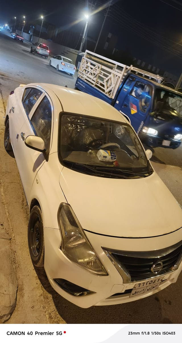 نيسان صني موديل 21
بليته زرقاء كفالة من تبديل وصبغ وفتح 
فقط بارد 
سنويه غير منتهية 
بآسم شركه  تأخذ مداور ورقه ونص 
وكاله ورقه و ٢٥ ألف
تخم تاير جديد 
حداديه جديده 
مواصفات 
تحكم ستيرين 
بلوتوث 
حاكيه
سماعات
ملاحظة سونار جديد

مكاني نجف كوفه
السعر ١٠٥ دولار💲
وبيه مجال
***********
