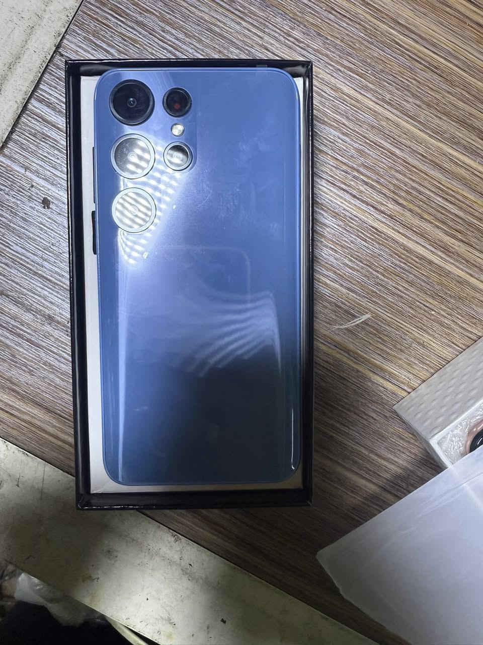 السلام عليكم 
عندي كميه مال تليفونات شرط جديد و كارتون و كله شغال 
 السعر 35
الكميه خير من الله 
***********
