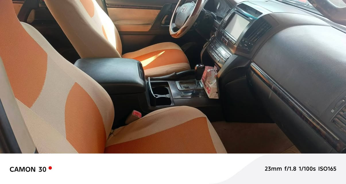 السلام عليكم لاندكروز 2010 سياره جديده سياره كفاله من صبغ وتبديل سياره 6 سلندر سياره فول موصفات رقم بغداد مميز السعر 300 وبي مجال مكان سياره ديوانيه رقم الهاتف ***********
