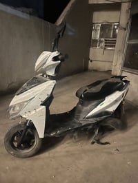 سكنس نثيه شحن للبيع كلشي مابيها بطاريات صارت 3اشهر من امبدلهن رايدها 2...