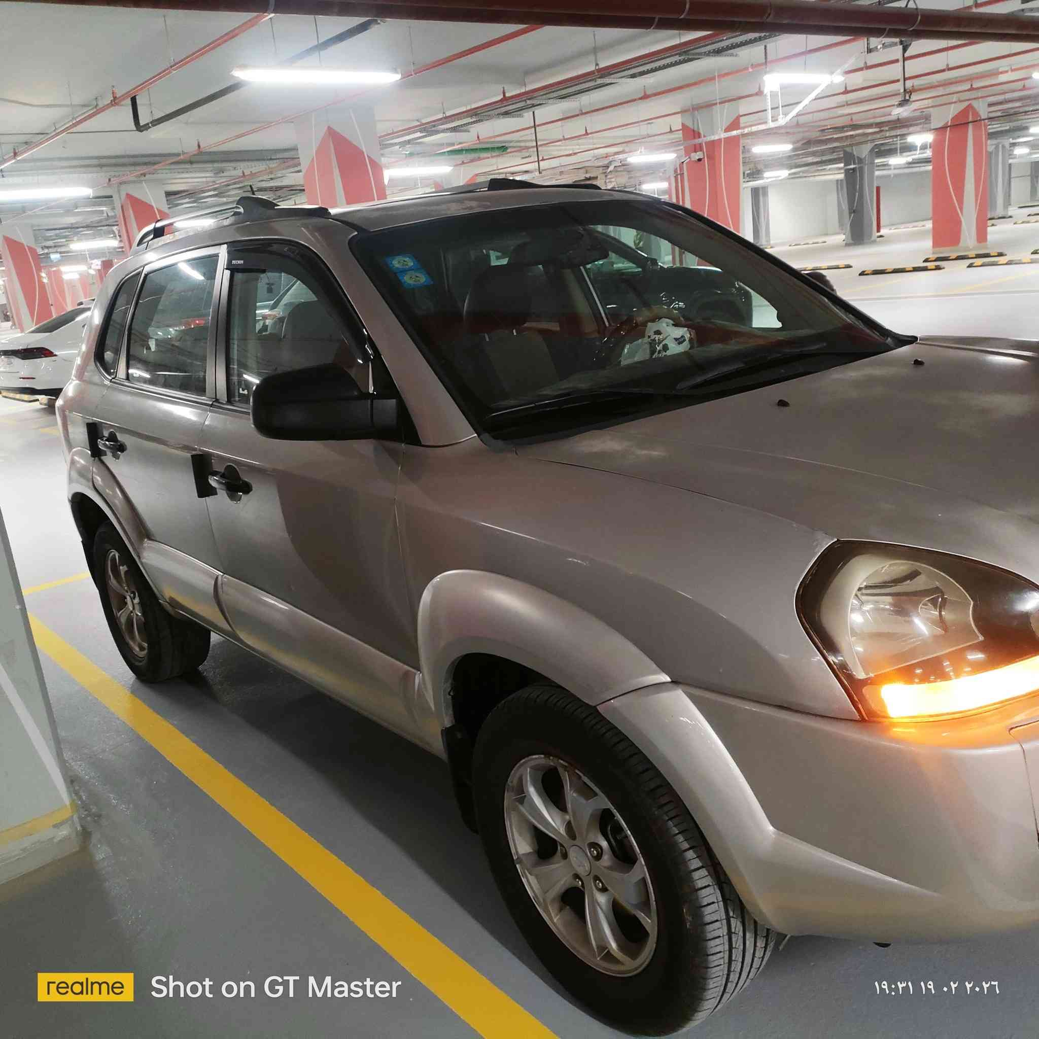 سلام عليكم .سياره توسان 2009 نضيفه كير مكينه مكفولات ما مفتوح برغي رقم بغداد بسمي تحويل ثاني يوم بيهه جراد بل بنيد بدون صبغ وبيهه شبر بل باب مال جنطه شبر جوه الرقم صبغ والباقي كله مكفوله من الدعاميه للدعاميه تايرات تخم بدلته جديد صدر دبلات كله جديد مكاني بغداد المحموديه سياره نضيفه سعرهه 115 ورقه وبيهه مجال حك الجيه ترهم مراوس بفلاونزه دبل قماره او كيه دبل قماره رقم ..***********
