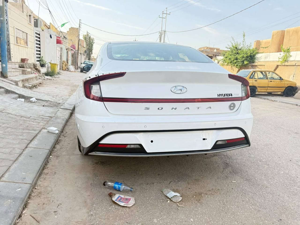 السلام عليكم
سوناتا للبيع 2022 خليجي شركة الشمال كويتي
محرك 2500 mpi يشتغل ع البانزين العادي
الكير ايتي 8 نمر
تبريد ثلج ❄️
دواخل اوف وايت
لايت لد 4 عدسات
بكلايت لد
شكل الاسبورت
ويل كب 19 
تخم تاير جديد 
السيارة مكفولة بس بارد بالجاملغ وشوية من الابراكيت والباقي مكفول من التبديل والصبغ
السيارة مامسجلة تسجل جميع المحافظات عدى الاقليم 
السعر ١٥٥ وبيها مجال
العنوان النجف حي المكرمة
واتساب ***********
