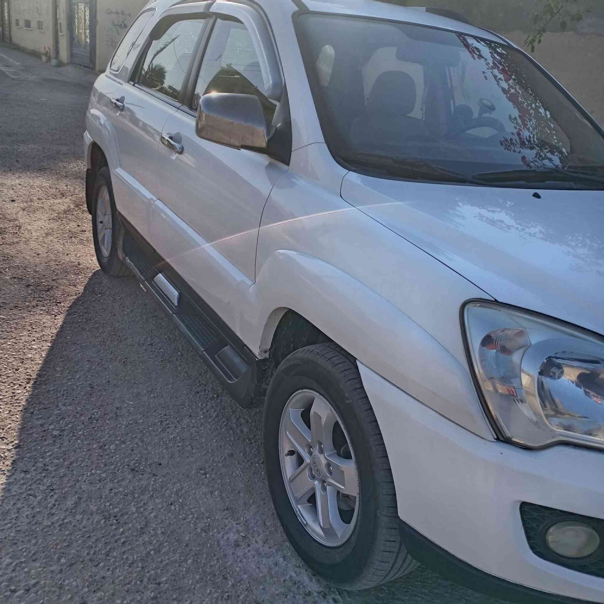 السلام عليكم
سبورتج خليجي 9 محرك 2000 دوش
رقم جديد بغداد بأسمي سنوية جديدة 2031
بيه جنطة مبدلة بدون دواخل 
والباقي كله جاهزه 
*********** اتصال او واتساب
مكاني الاسكندرية 

.
