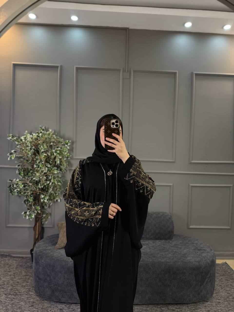 ✨توصيل لجميع  المحافظات  العراق  بلاااش 

 فخامة ما تشبه أحد ✨

عباية رگلان آماراتية بسواد فاحم 🖤🖤 بهالتطريز والستراس الذهبي الملكي والقماش الگريب الفاخر تخلي حضورچ طاغي من أول خطوة 👑
ناعمة بالقماش ، مرتبة بتفاصيلها😍

القياسات / فري سايز تلبس من وزن 50 الى 100 كيلو قالب خفاش ✔️ Singapore


**إذا كنت صاحب هذا الإعلان وتريد حذفه لأي سبب، رجاءا أرسل رسالة إلى الدعم الفني**