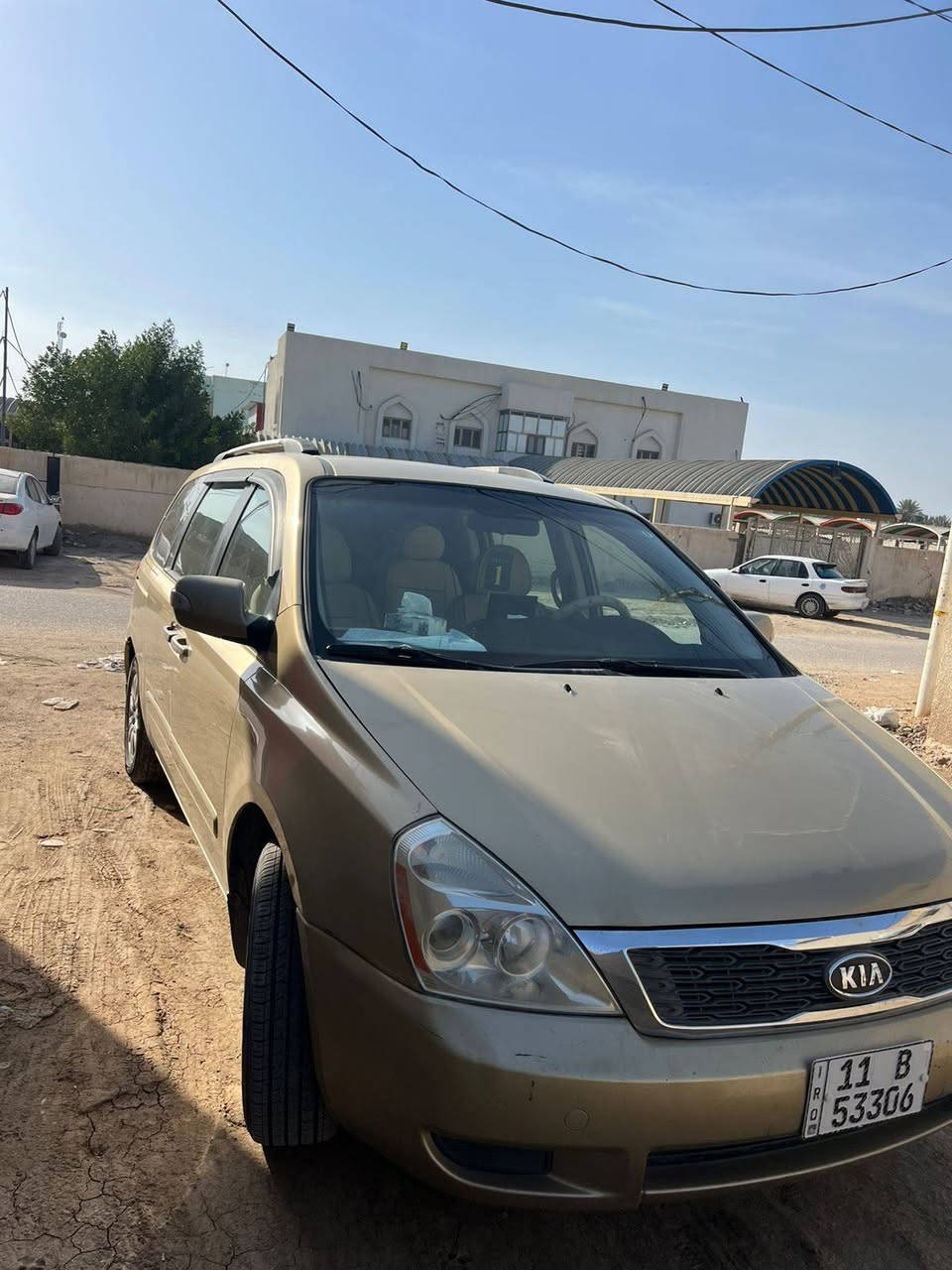 السلام عليكم رمضان كريم عليكم
كيا سيدونا امريكي موديل. 2011  
سياره جديده وجاهزه للاخير 
مكينه كفاله بشرط جديده الاخير  
كير 
حداديه
تخم تاير
السياره كفاله عامه 
ماشيه 114 الف حقيقي بعده جديده وضع الشركه 
بابل الشوملي 

السعر150 $ وبيها مجال 

***********
