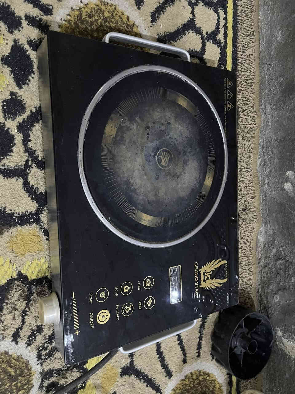 السلام عليكم - طباخ ليزري + صوبات ٢+ غلايه + فوانيس منضديه. للبيع الأسعار خاص لُطفاً - مكان شطره ع الحولي - ***********
