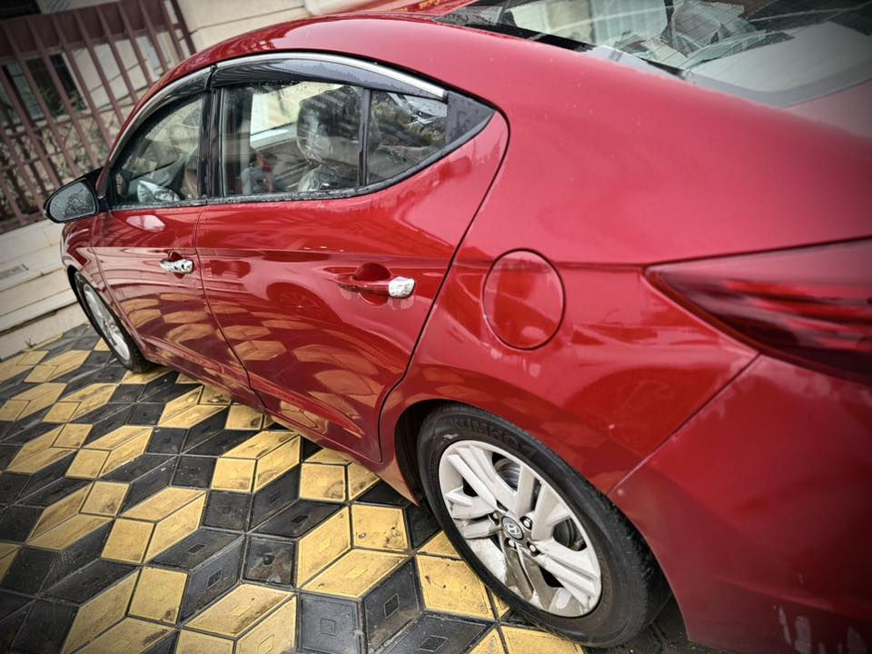 السلام عليكم                                                                            النترا ١٩ أمريكي دوش
بصمة تشغيل وابواب وصندوگ
اشاير بالمري
نقط عمياء
تدفئة كشنات + ستيرن
سلايد روف
رقم بغداد
سنوية ٢٠٢٩ تحويل مباشر
السعر ١٤٠ ورقة وبيها مجال بسيط جداً
للتواصل واتساب 
***********
