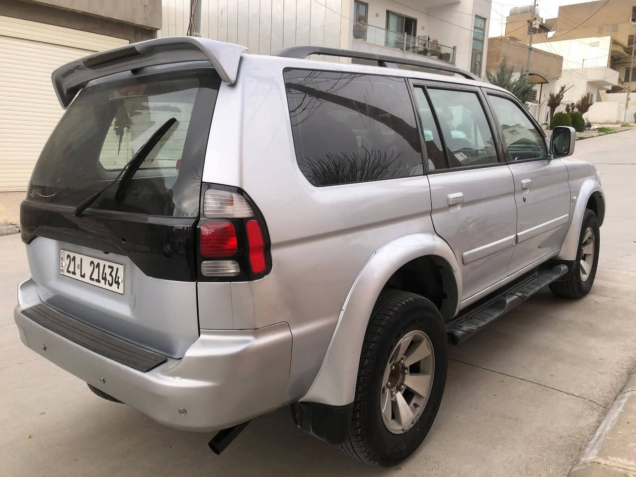 متسيوبيشي ناتيفا 2006
رقم السليمانيه لوحات جديدة سنوية جديدة
محرك كير صدر تبريد كله بشرط
تايرات جديدة
سيارة حلوة بدون جراد بدون حالوب 
بس باب الصندوق مصبوخه  اثر الشخط 
بدون حادث سيارة جديدة بدون مصرف ابشرط
مكانها السليمانية
عارضها86ورقة و بي مجال
***********
