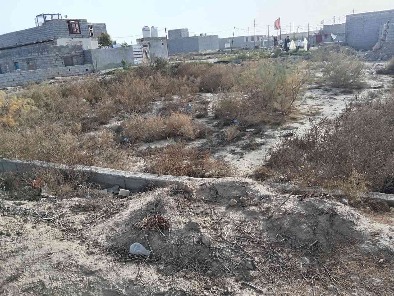 قطع لبيع خلف ابو رعد ابو السراميك
 وحده 200 رابع وحده عن الشارع ال عواد
و400 خلف ابو رعد ماء +كهرباء شارع 10 امتار
***********
