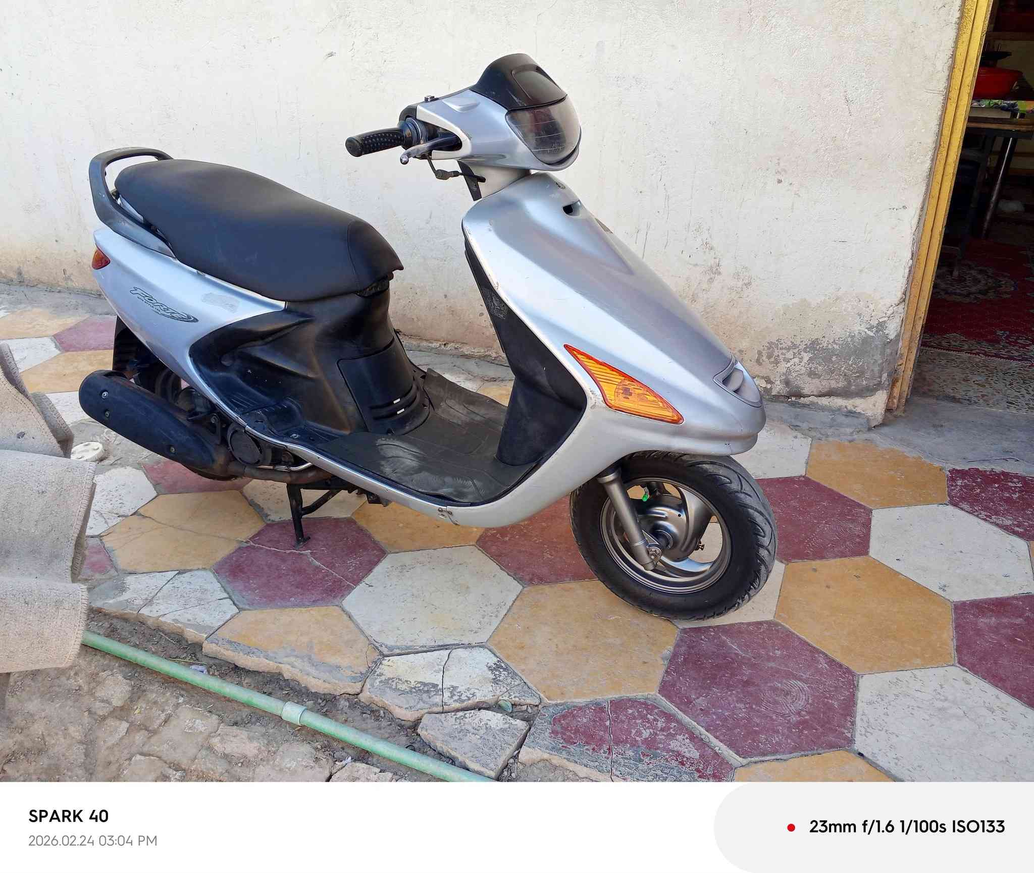 سلام عليكم دراجه فراشه البيع دراجه مميزه فول فول برغي مامفتوح اوراق بسمي حاويه شوفت عينك دراجه اصليه من  كلاشي سعر 750وبيها مجال بصيط كلاش صارلها من طالعه يومين بس رقم مبايل ***********
