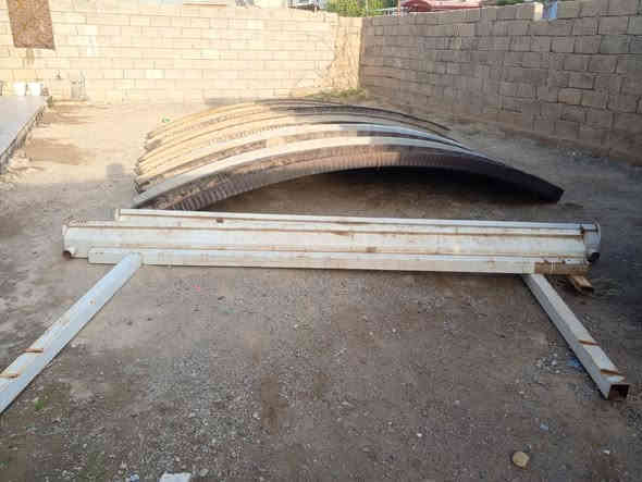 للبيع قمرية مقوسة 
حديد نظيف و ثقيل 
طولها 3.90 متر عرضها 3.30 متر 
تحتوي ع بواري لتصريف المياه 
سعرها 300 الف 
موقع :- حي التحرير
 
***********
***********
واتساب  
***********
