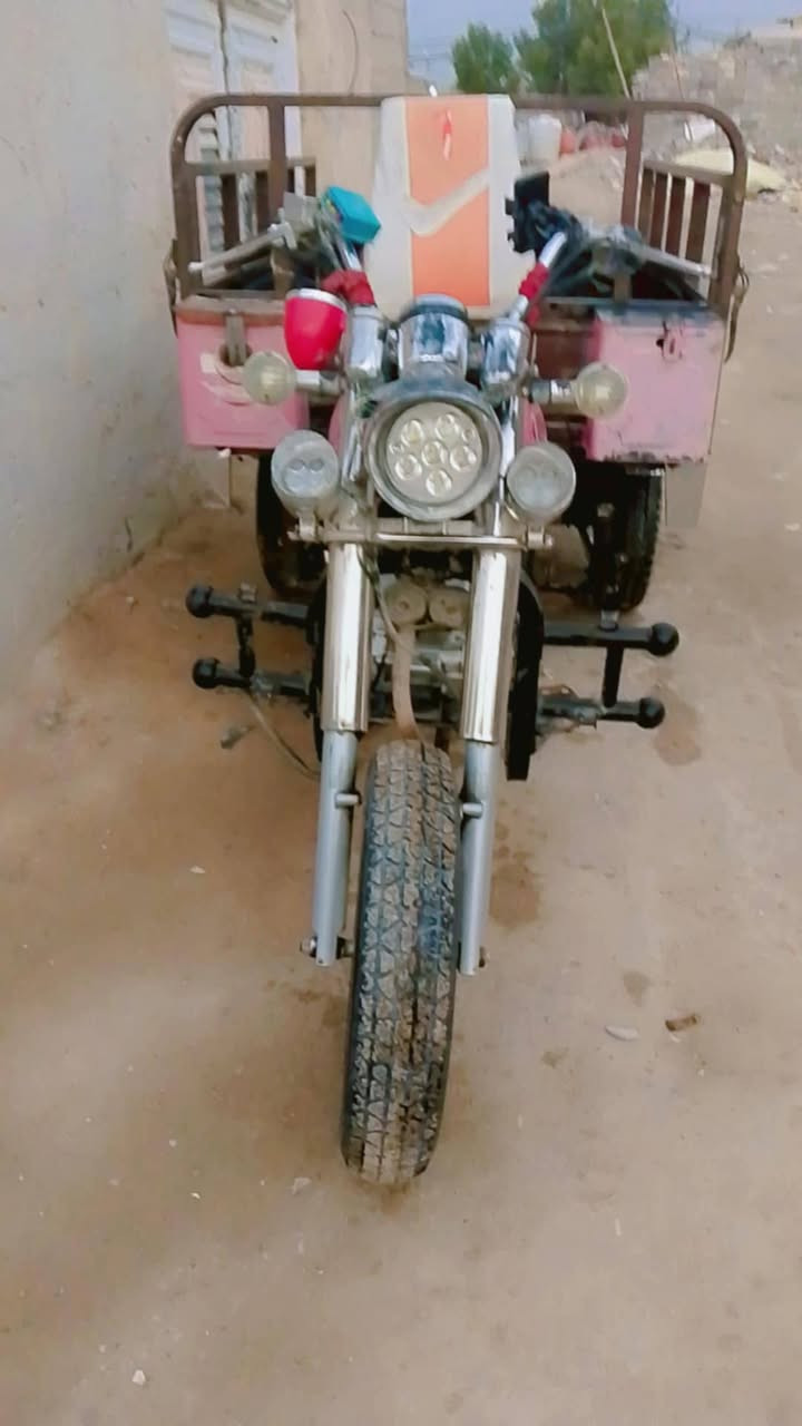 سلام عليكم اخوان.من رخصت مدير الگروب
ستوته موديل 17 الستوته حلوه ونضيفه الله شاهد محرك جديد ومكفول اكسن مكفول بدي كفاله من قطره الخياس ستوته أحله من الصور.  تجي وتكلب بيدك نكره سلف. هندر دكه وحده تشتغل. أوراق أصولي وكيله ابن جبرين 
السعر 1450الرقم***********
