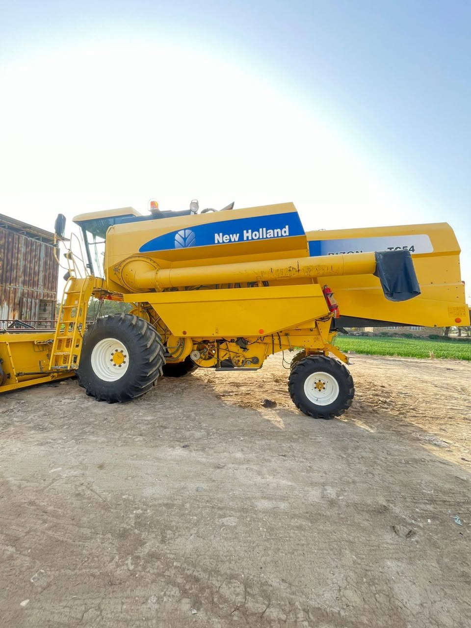 سلام عليكم مكينه صفره اربيعه بلم للبيع مكينه نضيفه العنوان نجف 4***********رقم الهاتف مكلف بنشر
