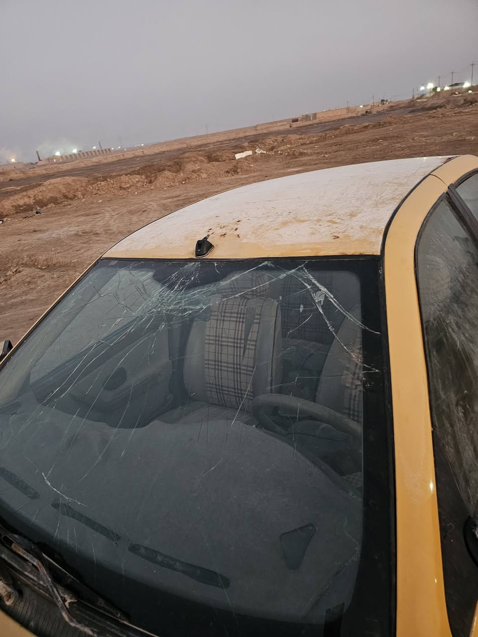 سلام عليكم السياره معروظه البيع مديل 2011السياره تعبانه محرك صفر حداديه صفر الكشر نضيف السعر 18ورقة وبيهه مجال الستفسار الرقم ***********
