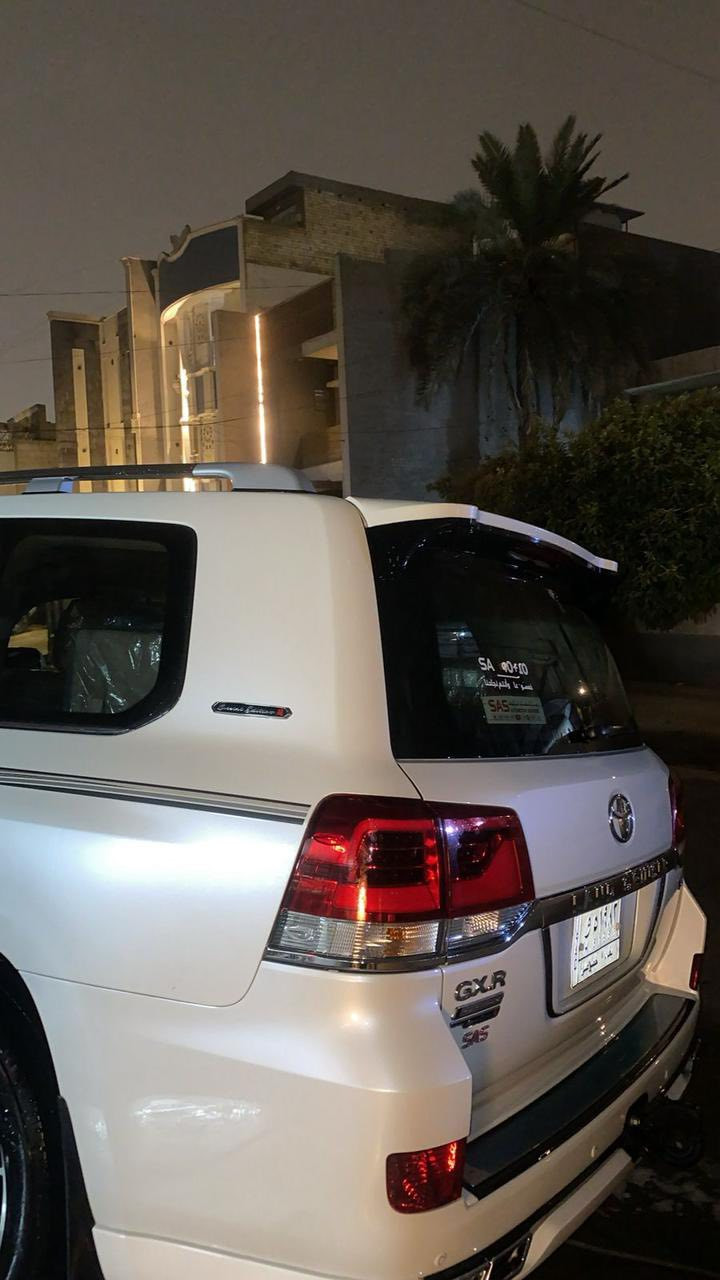 السلام عليكم موديل 2021 ساز باب اول فووووول واحد على واحد  شاشات بلادي بيها إصبعين بارد بلجاملغ الخلفي كلش ممبين كفاله عامه ماشبه 48 الف السياره جديده بمعنى الكلمه وأحلى من الصور مكاني بغداد حي القاهره  ***********
