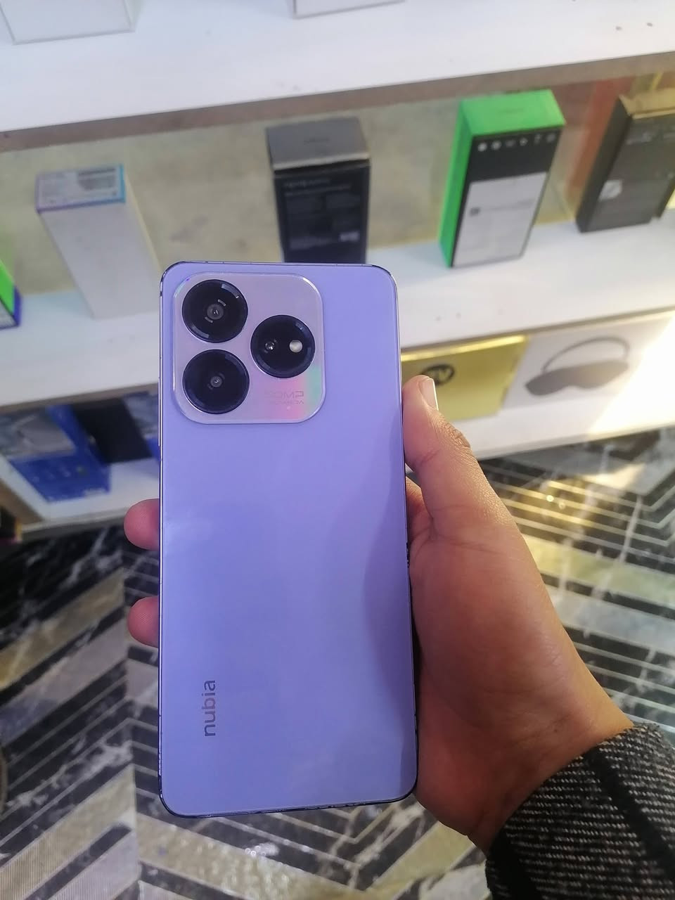 السلام عليكم تي سي ال ذاكره 256الرام 8 خط بالشاشه كله شغال تعال خاص الموصل عنوان حي القاهرة السعر 50بي مجال ***********
