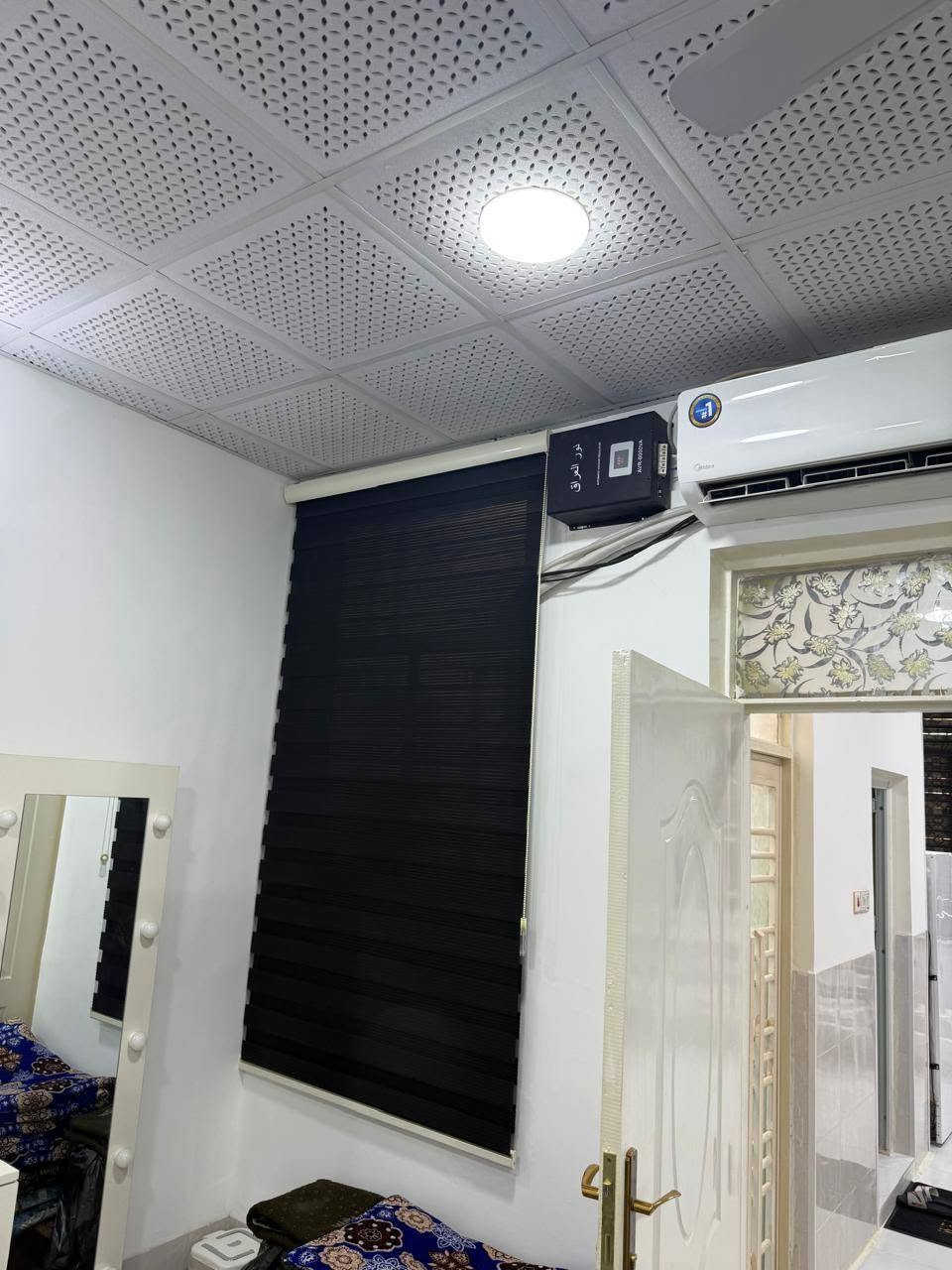 بيت للبيع 70 متر مقابل قرية الغدير بالخط الاول خلف المواكب مباشرة عمود 317 مقابل المدرسه الاهليه الاوصياء الصالحين مشمول بالتطويب مرقم يباع مع الاثاث الاتصال على الرقم ‏
‪***********‬‏
