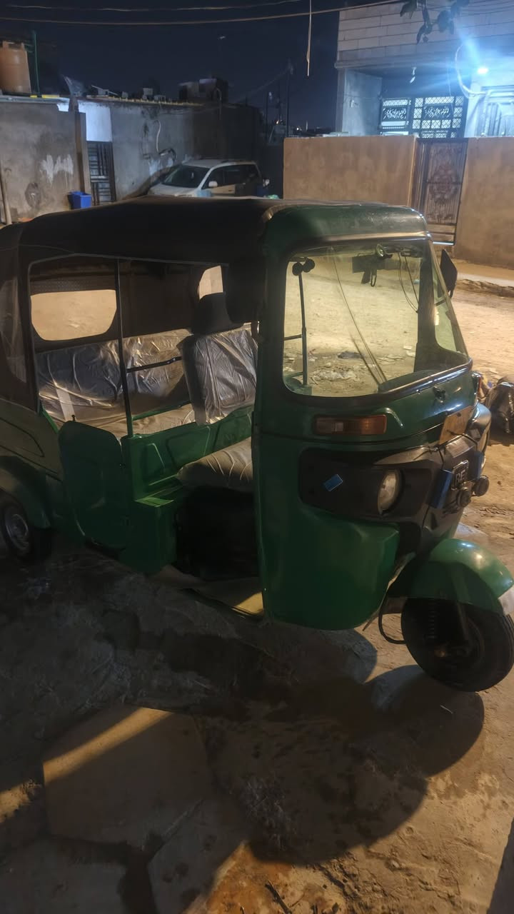 تكتك للبيع موديل ٢٢ مكينه مكفوله السعر ٨٥٠٠ وبيها مجال 
العنوان البصره  ***********
