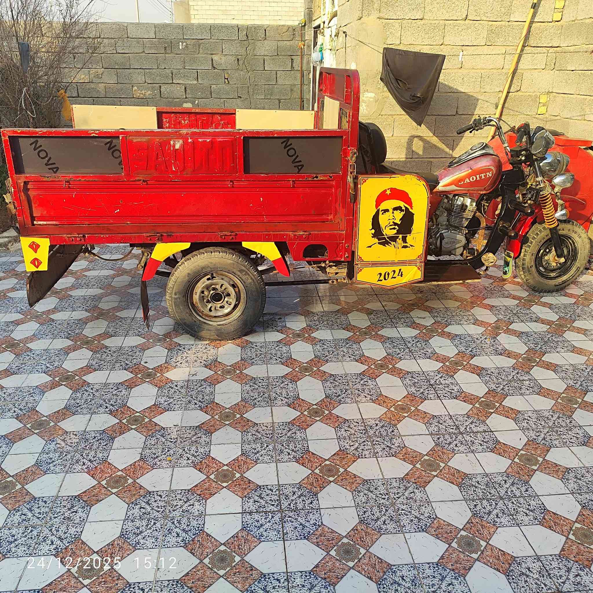 سلام عليكم ستوته مديل17اوراق سعر1700وبيه مجال قليل ***********
