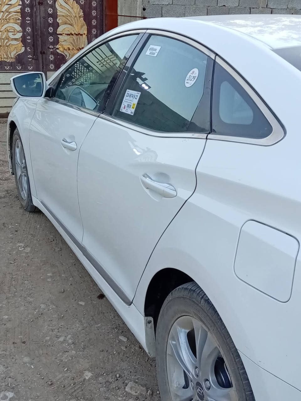 السلام عليكم شباب ازيره للبيع موديل 2014 وراد خليجي مابيها لا ضربه بس صبغ بل دعاميه خير من الله رقمها أربيل الشراي يتصل ***********
