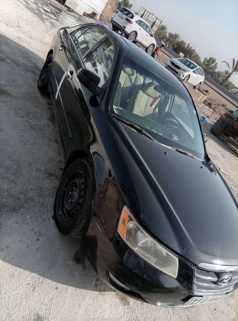 السلام عليكم
سوناتا 2008 وارد امريكي 
مكينه 2400 
سنوية 2030 مكينه جديده حدادية جديده سياره فتحه كشن كهرباء وباقي مواصفات سوناتا معروفه 
***********
سعرها 98 وبيها مجال
