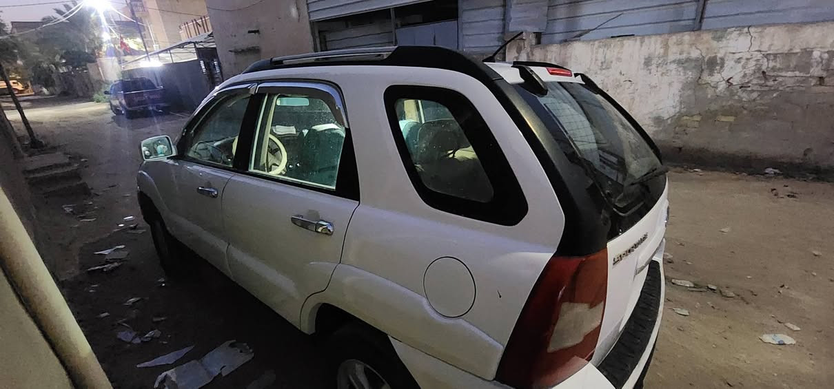 السلام عليكم 
سبورتج للبيع خليجي موديل ٢٠٠٩
مكينه ٢٠٠٠
التبريد عاطل
رقم بغداد 
دوشمه جديده
كاميرا خلفيه 
شاشه فول
داش كام 
السونار مرفق بالصور 
مكاني بابل شارع اربعين
 الس.ع.ر ١٠٥
***********
