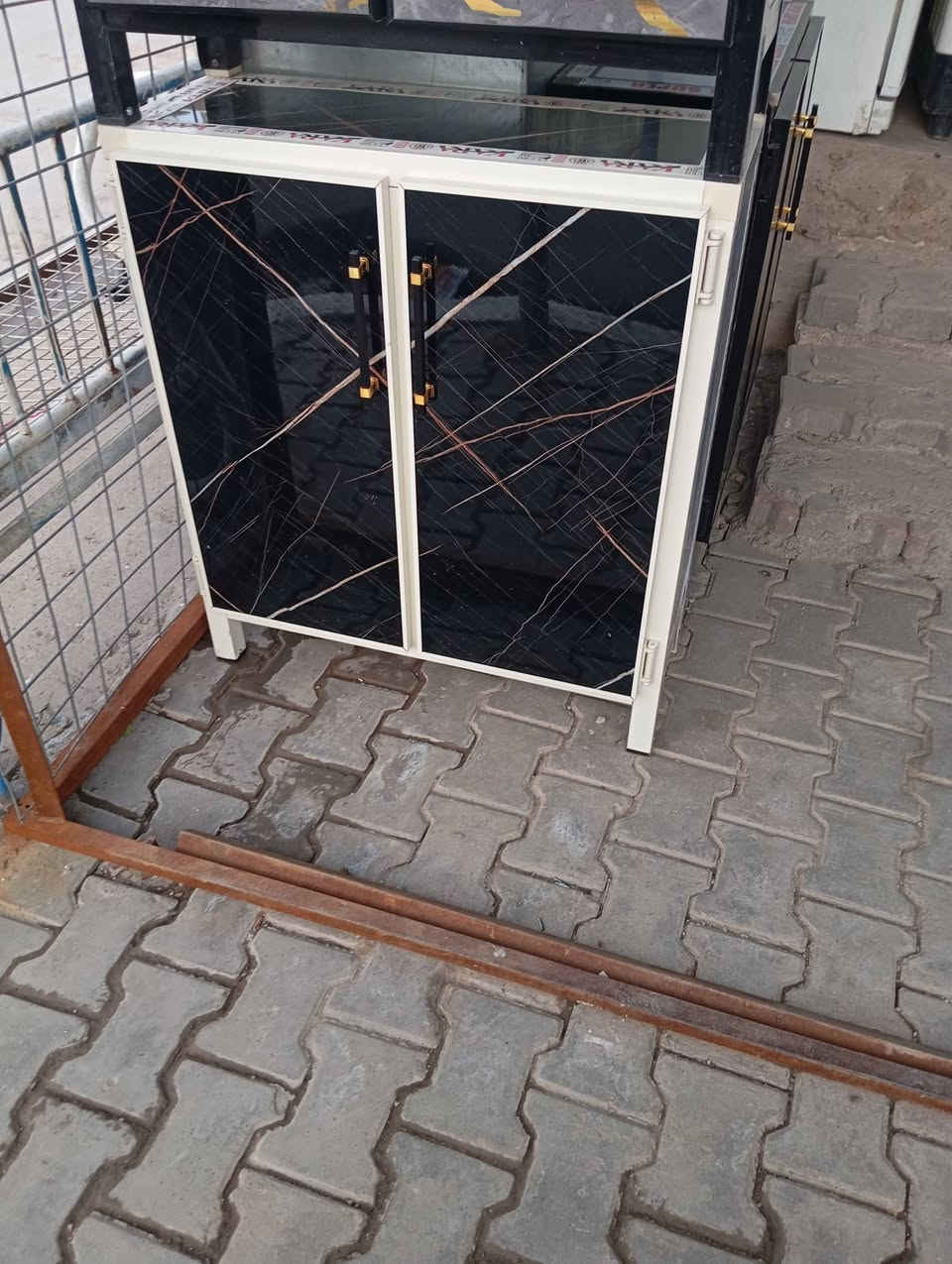 طوز صلاح الدين اشتري وبيع اي حاجة منزلية غرفت نوم ديوان ثلاجة مجمدة طباخ كونتر أي  حاجة منزلية ***********..***********
