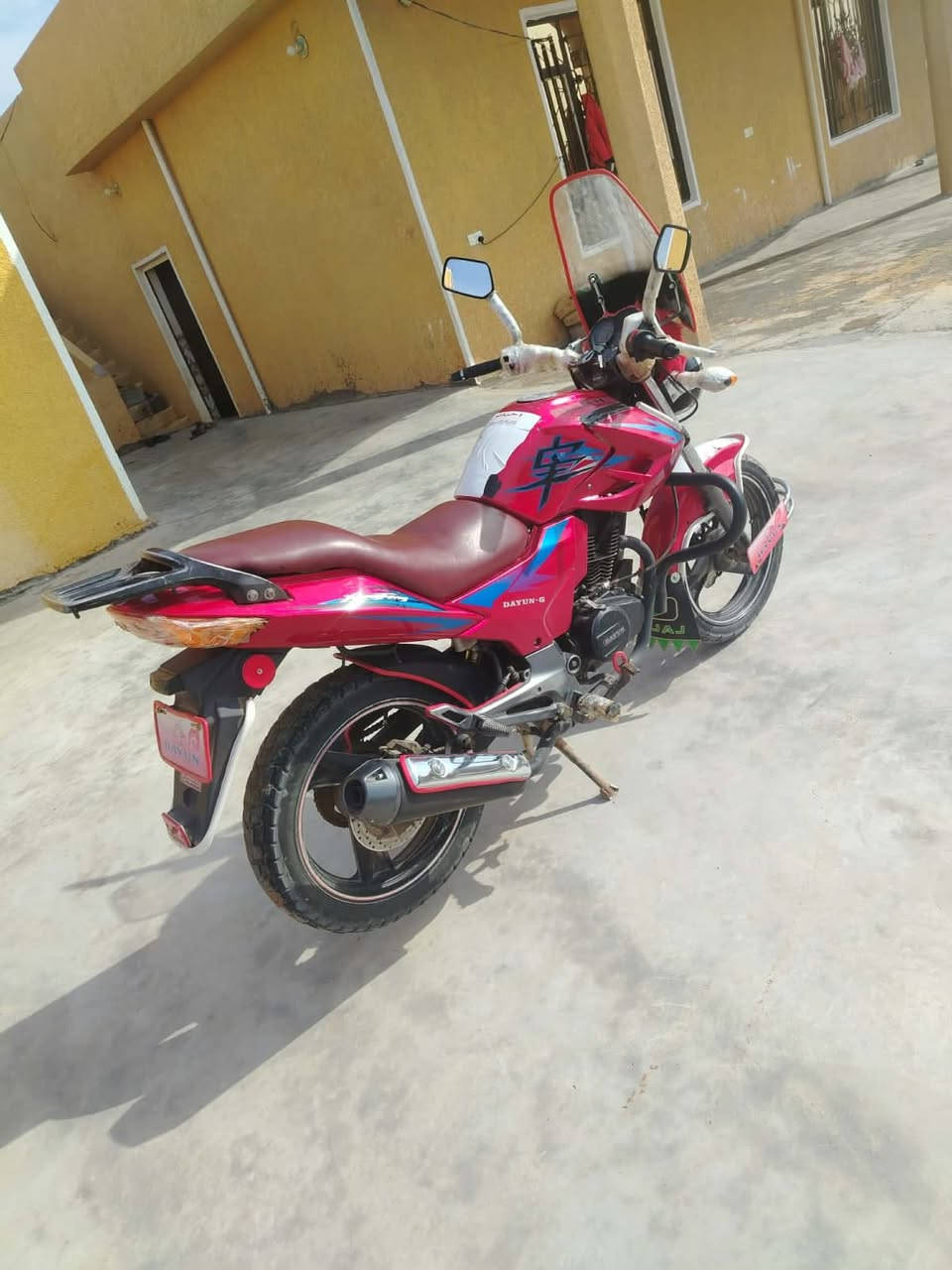 السلام عليكم للبيع.  دايوان.  موديل. 2018.  أوراق.  أصوليه.    دراجه.  مكفوله.   نضافه.   خير. من الله.  مكان الدراجه. بغداد بسمايه ناحية الوحده.


**إذا كنت صاحب هذا الإعلان وتريد حذفه لأي سبب، رجاءا أرسل رسالة إلى الدعم الفني**