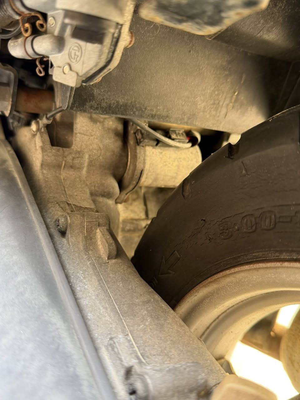 منغولي  ماشية 8000الاف  كلش جديدة صار سبوع نزلته رمبة جبتها من بغداد الوصل مالتها موجود عندي حيل جديدة كتلوكات الشركة وياها 
رقم الشاصي مكتوب ع كشن ودشبول 
منزل لباركود وياها دكة تطلع صورها بمزاد اليابان
مكاني ناصرية مركز
***********
