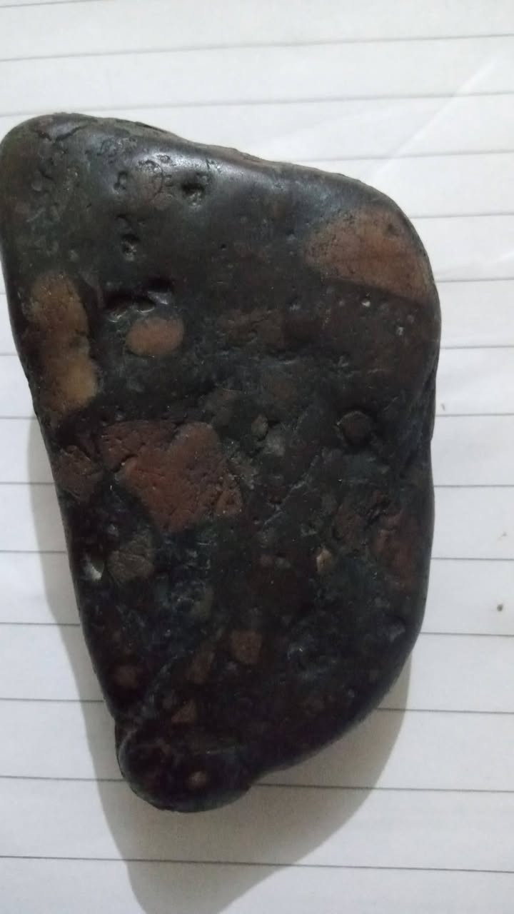 السلام عليكم ورحمه الله اخوان هذا حجر هبهاب وبداخله عقيق احمر


**إذا كنت صاحب هذا الإعلان وتريد حذفه لأي سبب، رجاءا أرسل رسالة إلى الدعم الفني**