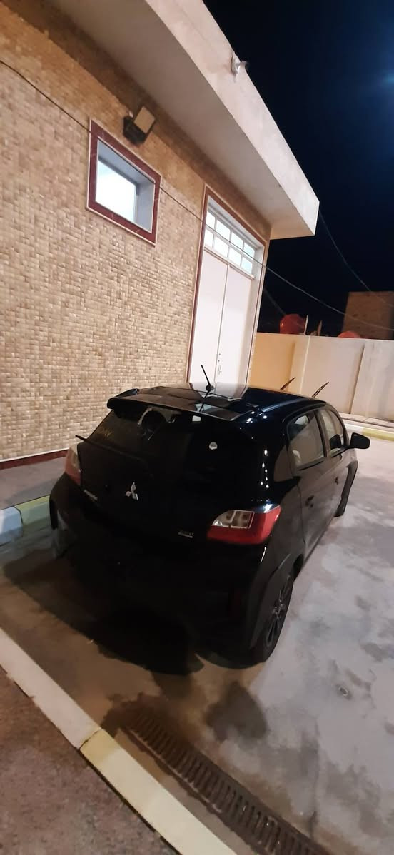 سلام عليكم.....مسيوبيشي ميراج 23.....3 سلندر تفويله كل شهر ..
بدون تبديل بدون صبغ فقط جاملع راجع بارد وطخه بلبنيد ..ماشيه 100الف 
بدون رقم ...مكانه ميسان...السعر 78$
رقم ***********..
