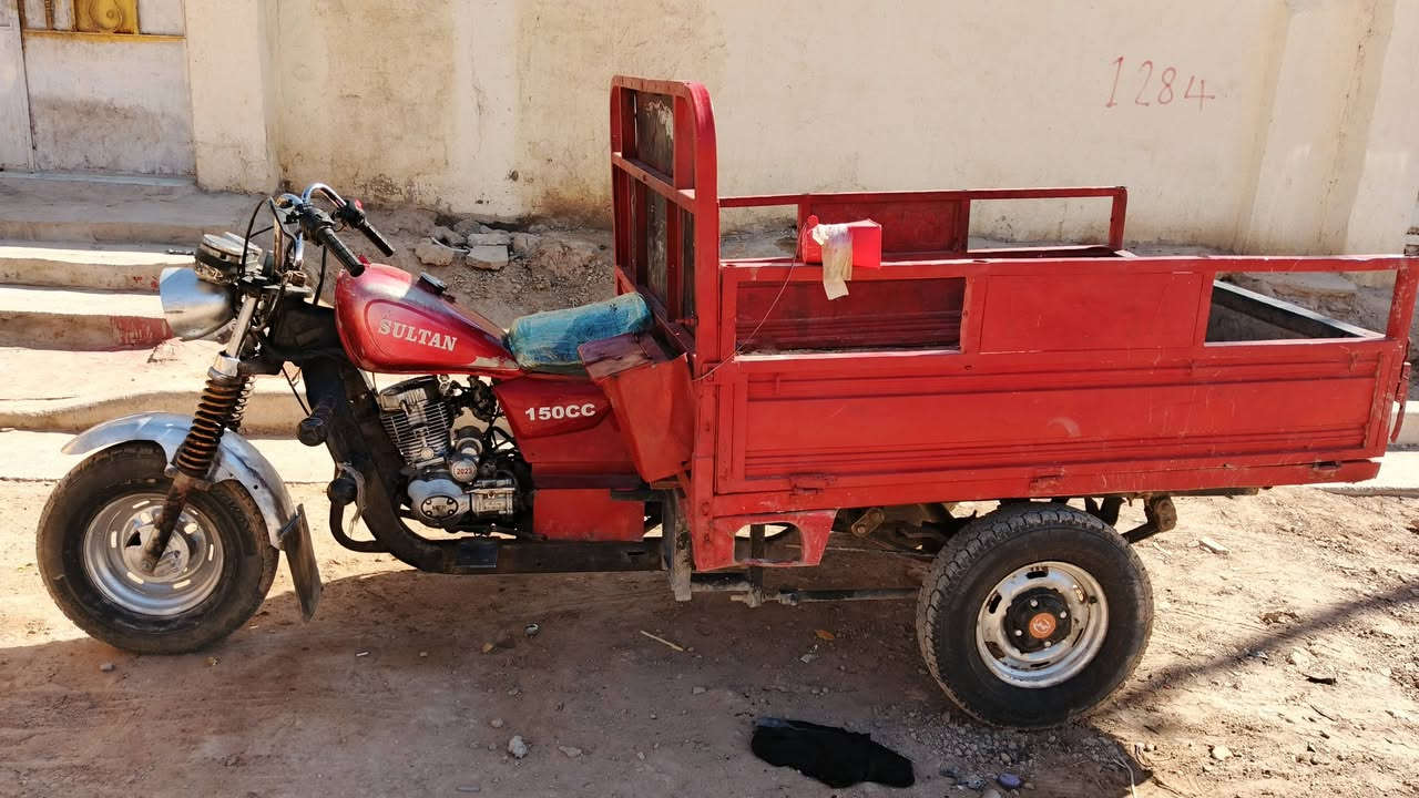 ستوته للبيع مكان ميسان بيه رقم وسنويه منفيز بس ضاعت السنويه ابيعك بدون اوراق. السعر 600 / وبيه مجال ***********
