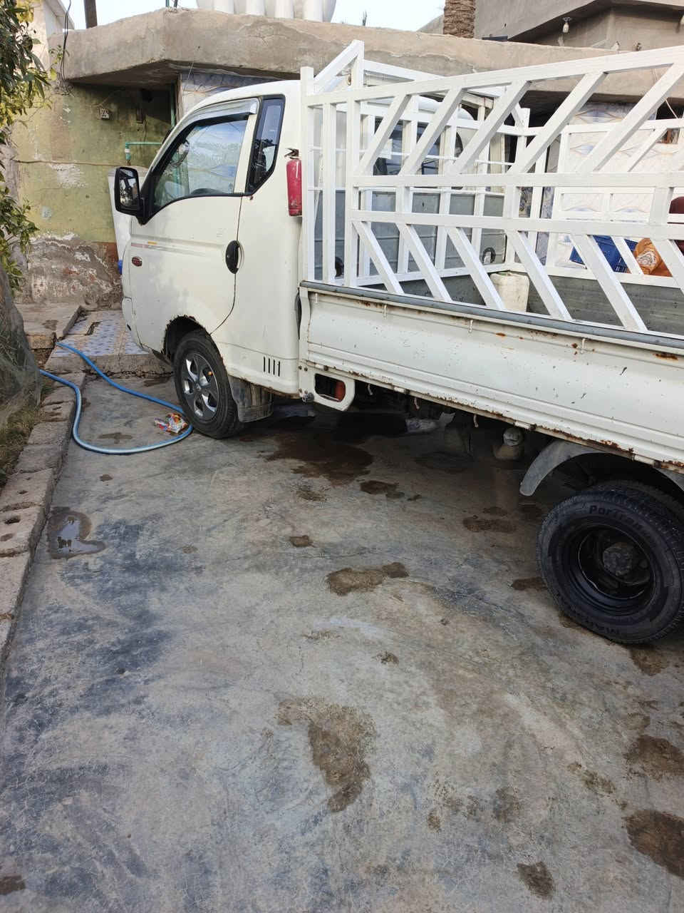 #للبيع كيا بورتر موديل 2007 رقم ديالى  انكليزي سنوية 2031
بسمي شرط التحويل كير ومحرك  اكسل رقم شاصي واضح بشرط فول بلادية بدون صبغ) طخم تاير دوشمة جديدة كهربائيات كلها شغالة  مكاني ديالى ناحية كنعان شلالات #السعر_77$ وبيها مجال بسيط الاستفسار الاتصال على الرقم ***********
