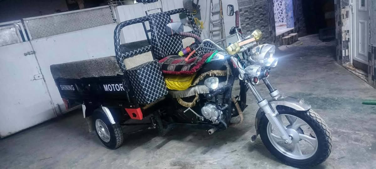 سلام عليكم اخوان هي الستوته للبيع موديل 20نضافه فول ماشاء الله اركبه شرط شاصي شرط ستوته كامله مكمه مال شقل بس مصبوقه السعر مليون 250اوبي مجال حك الجيه ***********
