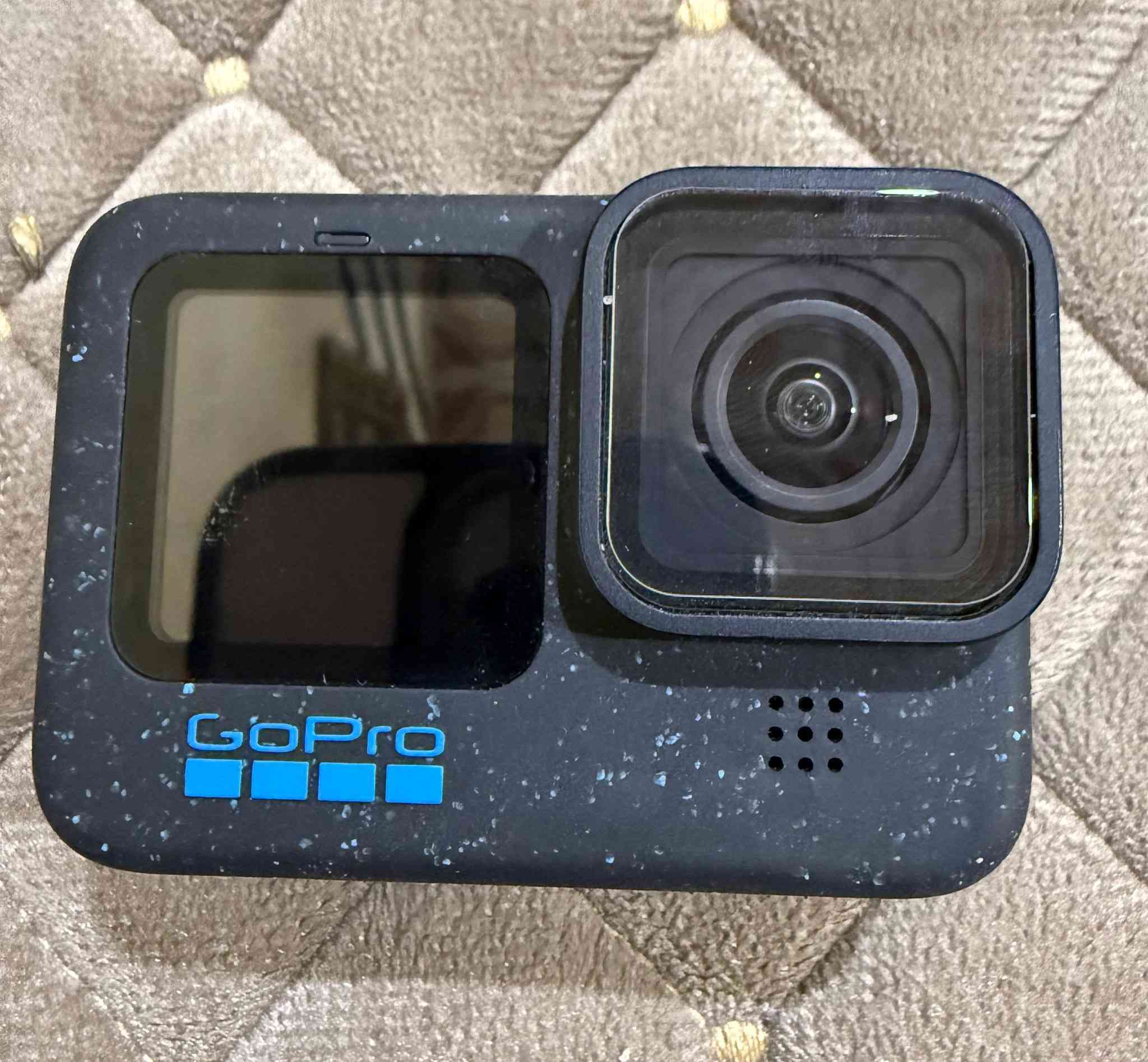 السلام عليكم
كامره كوبرو 12 بلاك
GOPRO 12 BLACK
*جديده مستخدمها مره وحده بس

*وياها كفر وتر بروف

*سعرها 400 وبيها مجال قليل

*مكاني بصره 

*يوجد توصيل جميع المحافظات 5 الاف


**إذا كنت صاحب هذا الإعلان وتريد حذفه لأي سبب، رجاءا أرسل رسالة إلى الدعم الفني**