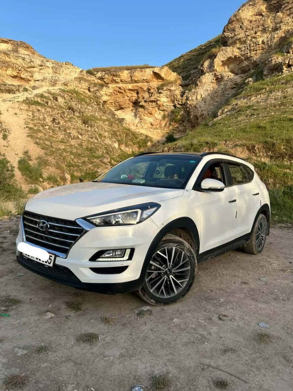 🛑توسان 2019 فول موصفات🛑كوري اصلي شركة القاصد
🛑رقم بغداد مشروع وطني الجديد سنوية جديدة
🚘((ضرر السياره. صفحه سايق بيها مكانات صبغ شرط بدون شواصي ولغود بدون ايربك. سعرها مناسب نسبته الى سيارات المكفوله )) تفاصيل السياره

🛑بصمة تشغيل ابواب وصندوك بصمة 

🛑بانورما.

🛑شاشة كبيرة.

🛑عداد المشي 177km حقيقي🔥

🛑كاميره خلفية دوارة.

🛑حساسات امامية خلفية

🛑كشن  جلد بقلاوة عسلي داخل عسلي واسود.

🛑تحكمات ستيرن 4 جهات فول.

🛑ثلاث وضعيات قيادة (ايكو-سبورت-سمارت).

🛑مثبت سرعة ذكي ( التحذير عند مغادرة المسار ).

🛑محرك 2000 دوش

 🛑ويل كب 19 مميز (5)

🛑مري شفط

🛑المراية الجانبية كهرباء.

🛑اضواء ترحيب عند الاقتراب.

🛑لايت زينون  بك لايت ليد متصل وسكنات لد.

🛑كير اوتماتيك وعادي.

🛑مانع انزلاق نظام التركشن.

🛑تبريد شاشة دبل فريز  منفصل ثلج+ داخل جكمجه

🛑يدات نيكل.

🛑بك لايت ليد.

🛑تبريد قطعتين

🛑كشنين الاماميات كهرباء.

🛑شحن وايرليس

🛑تدعم نظام الابل كار بلي والاندرويد  بدون كيبل 

🛑يربط التلفون واير ليس و GPS  

🛑السيارة بعد بيها هواي مواصفات.

🛑هندبريك بل رجل

🛑اشاير بلمراية.

🛑السيارة جديدة وجاهزة بدون مصرف

🛑مكان السيارة الموصل

🛑الشراي يتصل على الارقام
***********
***********
🔥يرهم بيع اومراوس🔥
