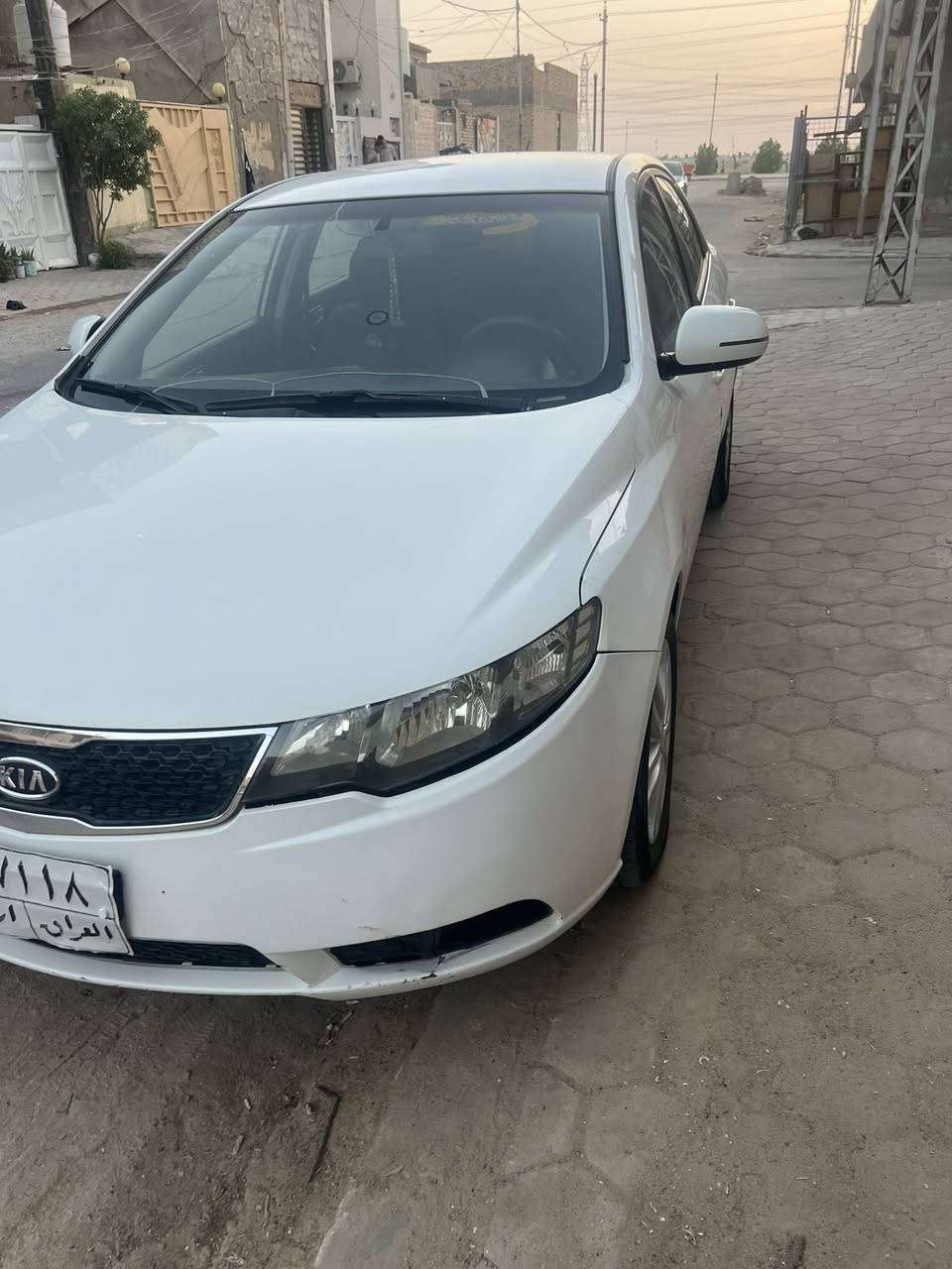 السلام عليكم سيراتو ١١ محرك١٦٠٠ كير ٦ بيها جاملغ جهه العبري وصبغات وبارد  المكان نجف سعر٨٨. رقم ***********
