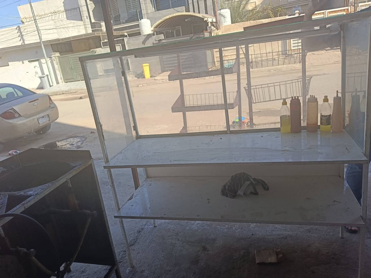 للبيع شوايه دجاج جديده سعر 300 وبيه مجال وباترينه سعر 75 وطباخ عيون ثنين سعر 50 الف مكان بغداد المحموديه رقم *********** تعال وتدلل حبيبي بيهن مجال
