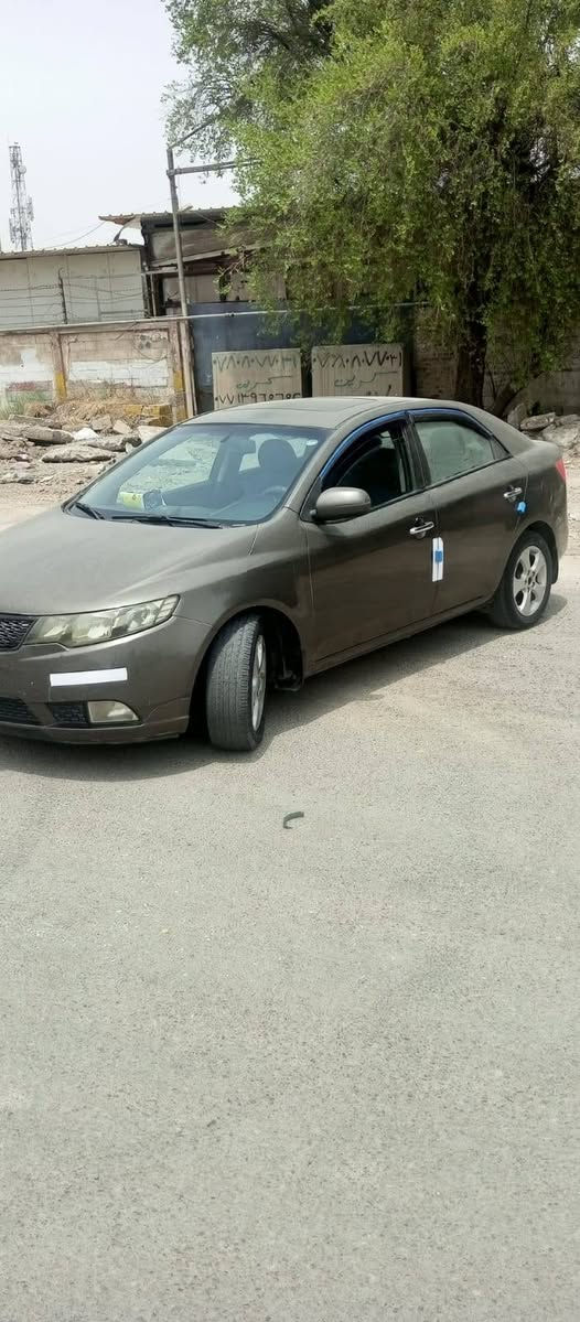 من رخصت المدير كروب 
سيراتو خليجي ١١فول شمالي أربيل سلايت كير رياضي كشنات جلد مكينه كير شفتات تحكمت جهتين حساسات خلفي اشاير مري شاشة بصمه أبواب بصمه تشغيل عن بعد هواي بيها مواصفات صبغ عام بيها معجون بتكمه مكفوله الشاصي ولغد وتفحص من تجي السعر ٨٥ وبيها مجال مكاني بغداد العامرية ***********او *********** الي يحب يجي خاص صدر أمامي جديد تبريد ثلج
