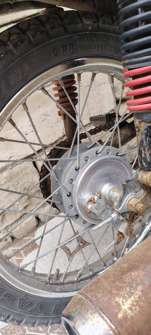 غراض للبيع قيم واخذ.  الوياله بدون تايرات   وياله وطبلات وبيامه كاملات للبيع قيم واخذ محرك ارشا شغال كلشي مابي مفتوح  ب50. سعره ودبلات خلفيه واماميه هم. البقيه بلاش ياخذهن. مكاني ناصريه مركز


**إذا كنت صاحب هذا الإعلان وتريد حذفه لأي سبب، رجاءا أرسل رسالة إلى الدعم الفني**