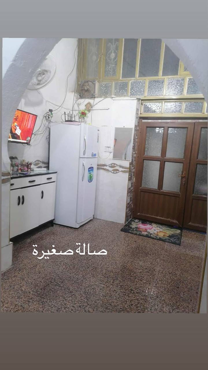 بيت للبيع في الجمهوري الشرقي قريب على جامع الجمهوري 
(مساحة 75متر) 
للاستفسار الاتصال على هذا الرقم خط وعلى الواتساب
***********
