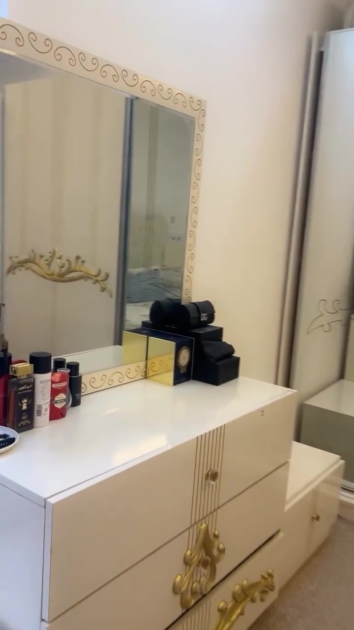 تاخم  نوستن باك و بئ عيب نرخى 250 هةزار بة دوشةكةوة


**إذا كنت صاحب هذا الإعلان وتريد حذفه لأي سبب، رجاءا أرسل رسالة إلى الدعم الفني**