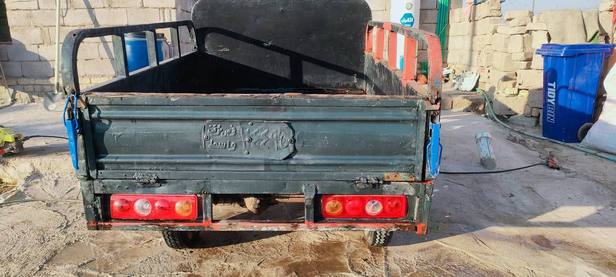 سلام عليكم
سوته للبيع 
رقم وسنويه ساقطه راعيها بل كوت بل ماندله 
 كهربائات كلها جدد ما بيها اي نقص محرك خير من الله 
سوته شاصي ومحرك MTR  
 مكان واسط قضاء الحي 
سعر ٦٥٠ وبيها

***********  واتساب
