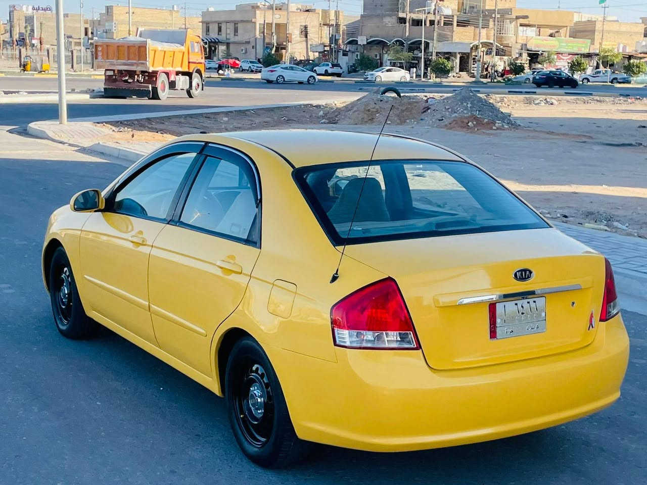 سلام عليكم البيع سبكترا موديل 2009 وارد امريكي دور الخلفي بدون دواخل مكفوله حته من الفتح سيارة جديده وجاهزه من كلشي تبريد ثلج حدادية تخم تاير كير ومكينة 2000 دوش مكفولات هيه غرامات مصفره سيارة أحله من صور السعر 85 الأستفسار علا رقم *********** مكان سيارة كربلاء
