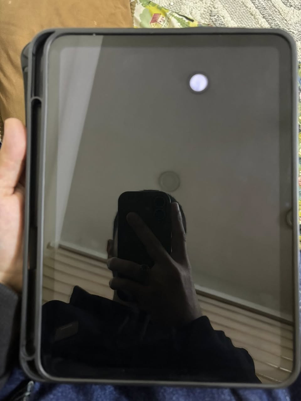 السلام عليكم 
Ipad 11 a16 
ايباد 11 a16 

اللون بحري 
الذاكرة 128 
البطارية 100  
عدد دورات الشحن 9 

الجهاز حيل نظيف وما مستخدم 

تجي ويا كامل ملحقاتة ( العلبة + الشاحنة ) + الحافظة 

السعر ( 475 )

مكاني بغداد - بغداد الجديدة 
متواجد فيس او واتساب ***********
