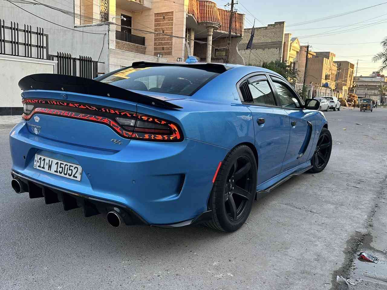 السلام عليكم جارجر 2015 RT مكينه 5700
سياره بدون حادث كفاله صور امريكه مرفقه مع الصور 
رقم بغداد أب اسمي 
السعر 158
كير مكينه صدر تخم تاير تبريد كوله كفاله السياره بيها منضومه غاز 
بيع فقط مكاني بغداد مدينه الصدر للاستفسار ***********
