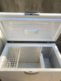 ثلاجة • للبيع