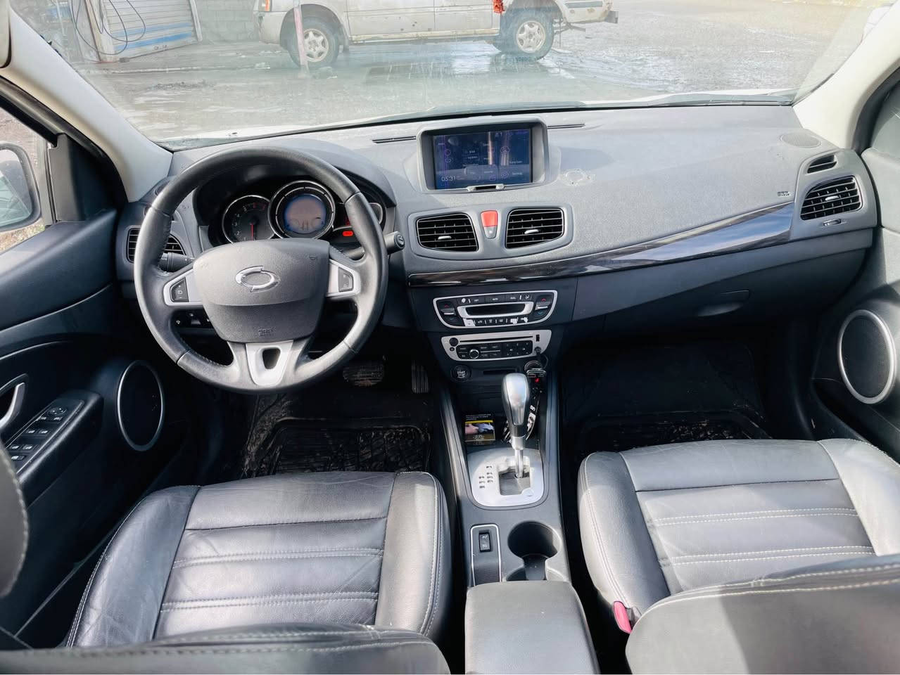 نیسان تیدا یابانی 2014
سامسۆنگ  لیزەری دووبەیی
هەموو گیانی بەشەرت
مواسەفات
1 بەسمە کارت
2 ئاوینە شەفت
3 کوشن جلد هیتەر 
4 کامیرەو حەساس 
5 لایت ئۆتۆ
6 ئاوینە دژە فوول
7 زینۆنوو عەدەسە
8 هیندر بریک ئۆتۆ
گیر سیڤی تی 
سەیارەکە 40 هەزار رۆشتوە 
نموو نەیە لە جوانیا 
تەنها هاندر بریک نەبەستراوەتەوە 
نرخی  52  گەلا 
شوین چمچمال
ژ.م ***********
*********** شمشمل, السليمانية
