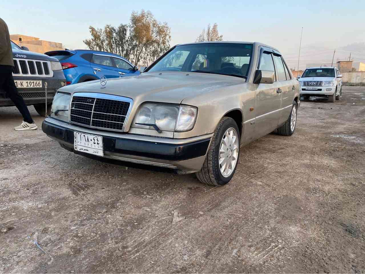 للبيع او مراوس ***********
مارسدس دب ٣٠٠ اصل١٩٩١ محرك بلاد ٣٠٠
محرك كير كفاله قًواعد دبل سليمه  مابيه نقص 
جاهزه سنويه ل٢٩ وهزه بسمي تحويل مباشر 
مكاني ديالى بعقوبه سعر ٤٥ وبيه مجال بسيط بعقوبة, ديالى
